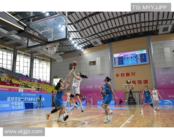 成都篮球队中路突破战术解析与实战应用探讨